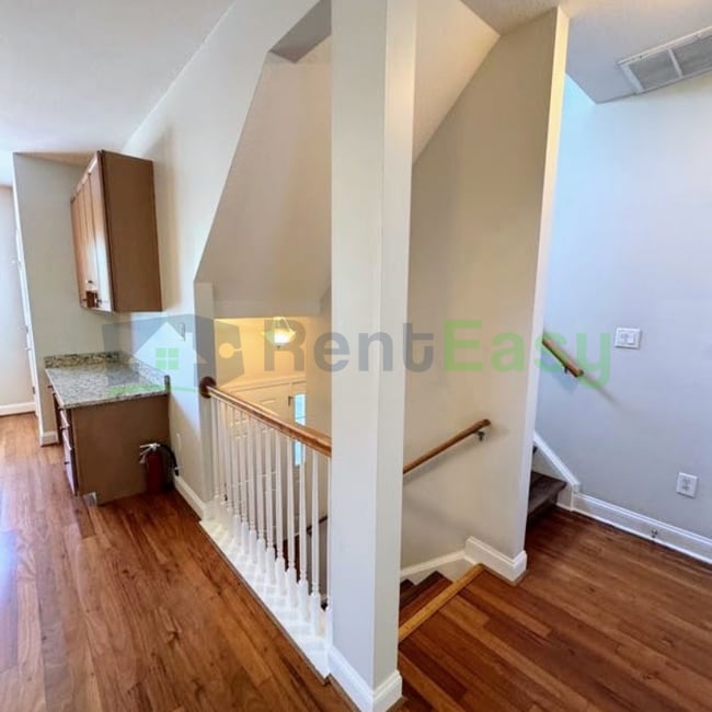 Photo - 4405 Harlesden Dr House