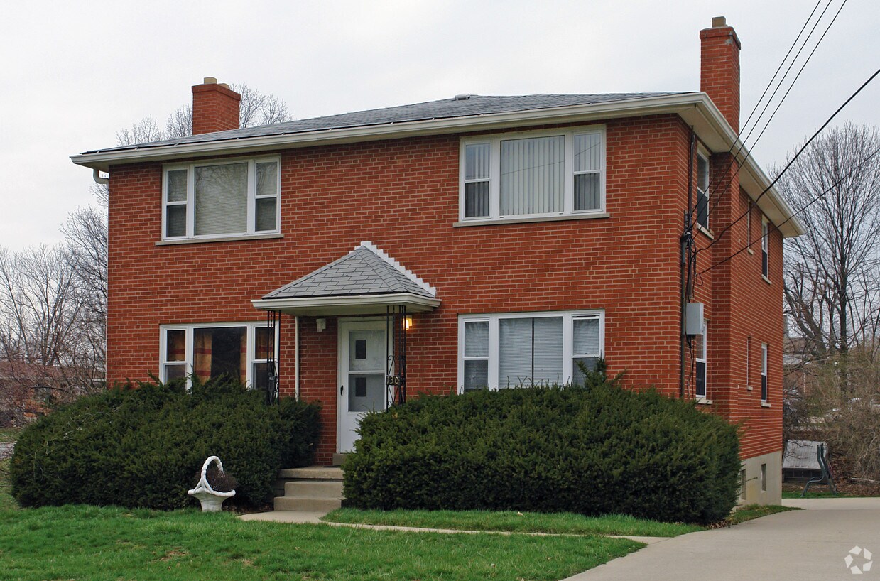 Building Photo - 130 Center St