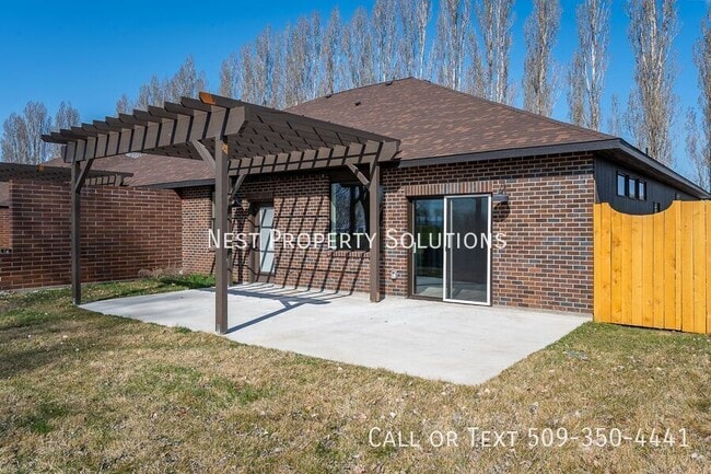 Building Photo - 1315 NE Nanto-A