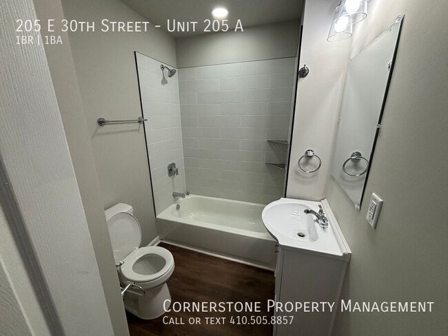 Building Photo - 205 E 30th St