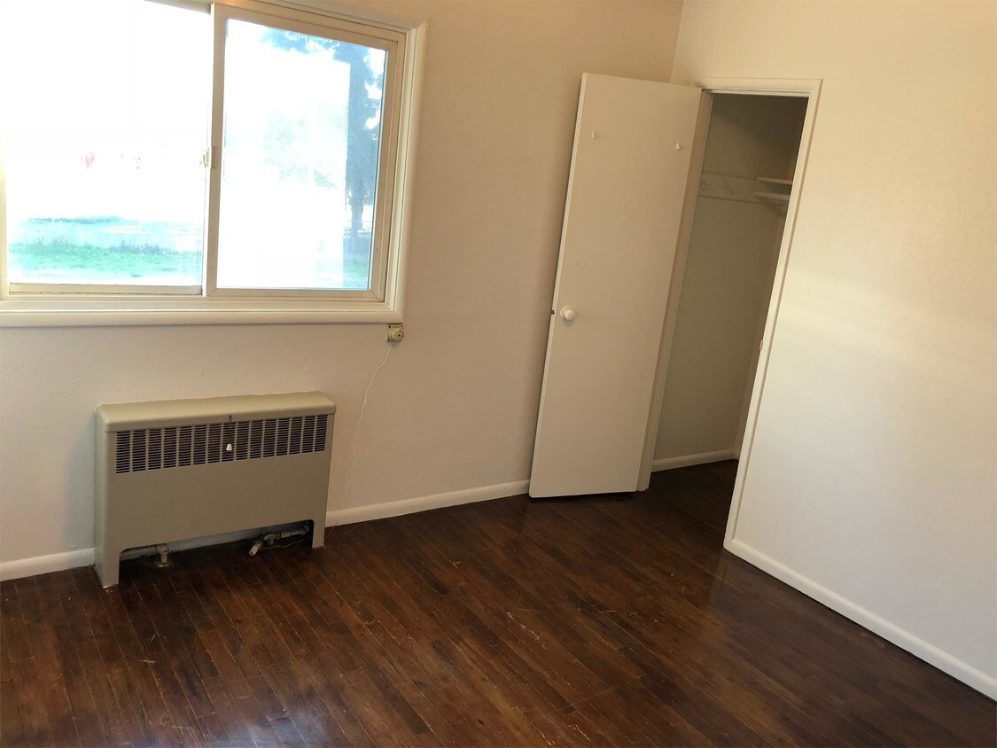 Foto principal - 86 Dunbar Ave