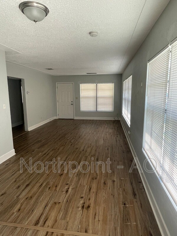 Foto del edificio - 845 18th Ave S