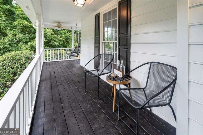 Foto del edificio - 328 Deerwood Dr