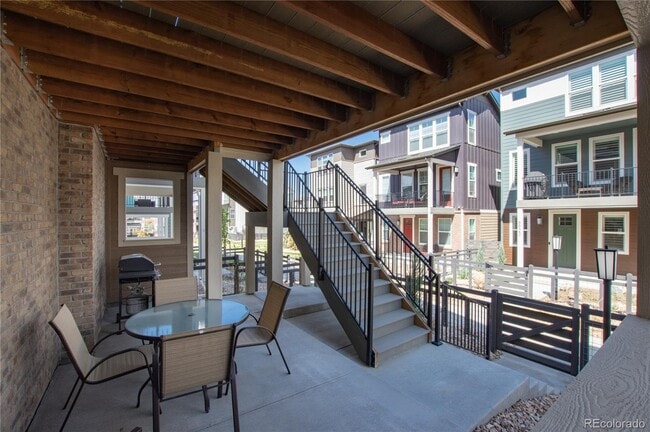 Building Photo - 8924 Delacorte St