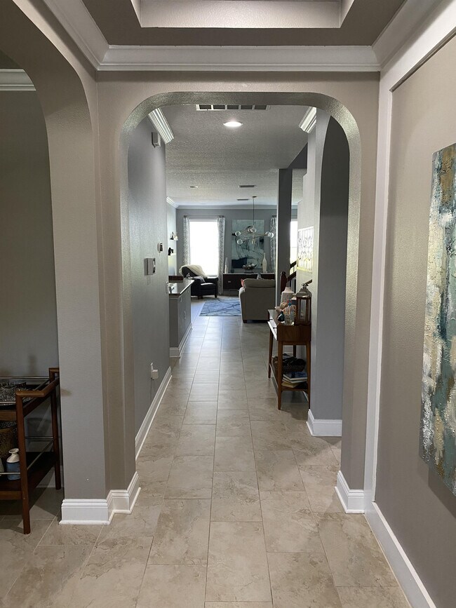 Foto del edificio - 419 Westchester Hills Ln