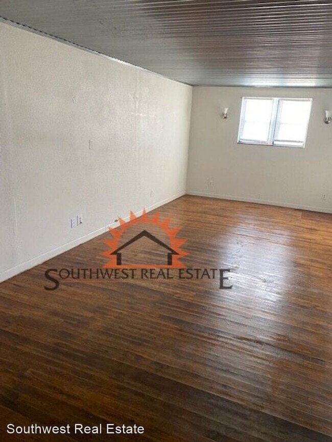 Building Photo - 1 br, 1 bath House - 608 E 6th