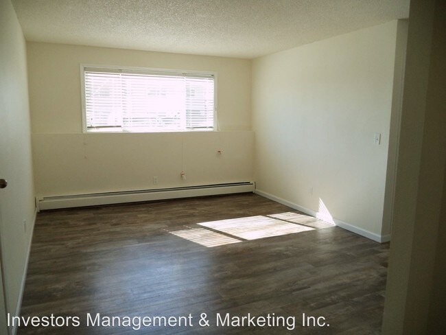 Building Photo - 1308 14th Ave NW