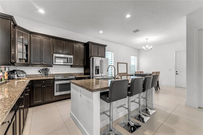 Foto del edificio - 9881 W 34th Ave