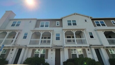 Building Photo - 1511 Coffee Berry Ln