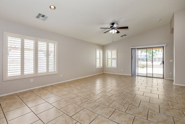 Building Photo - 22288 E Via Del Rancho Rd