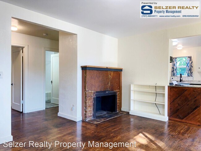 Building Photo - 3 br, 1 bath House - 196 Cherry St.