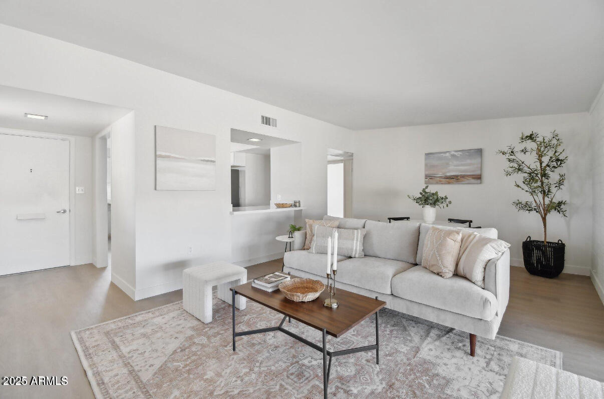 Foto principal - 10732 W Peoria Ave