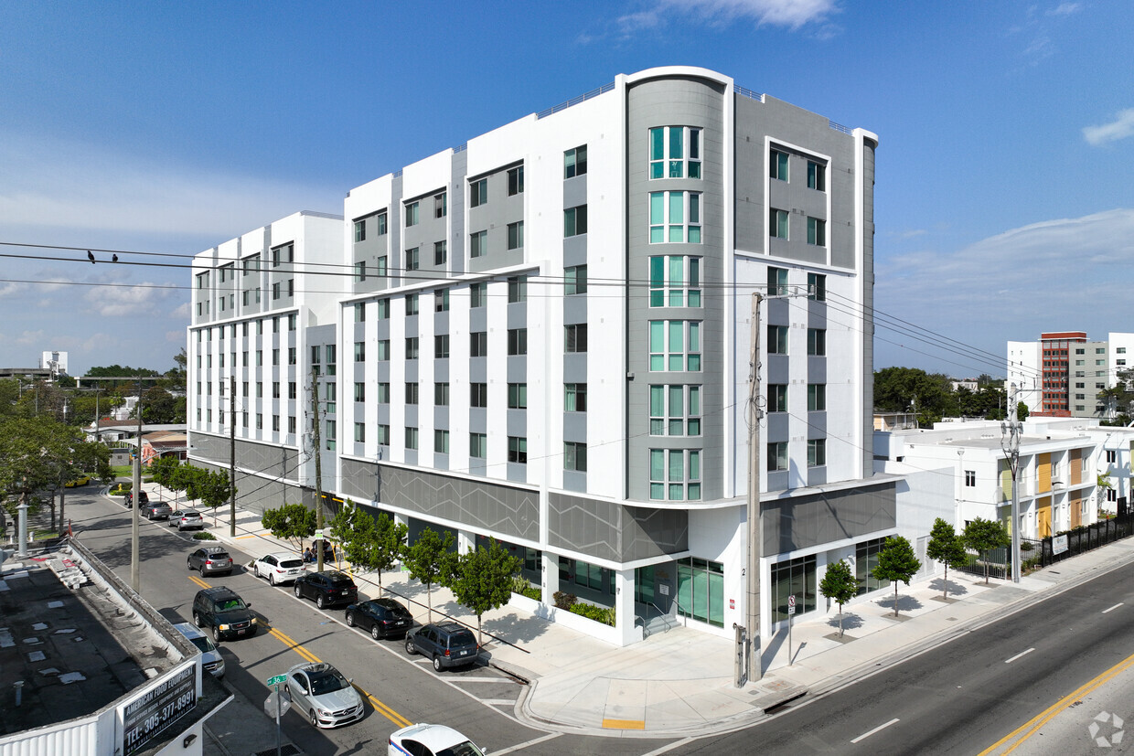Foto principal - Slate Miami Apartments