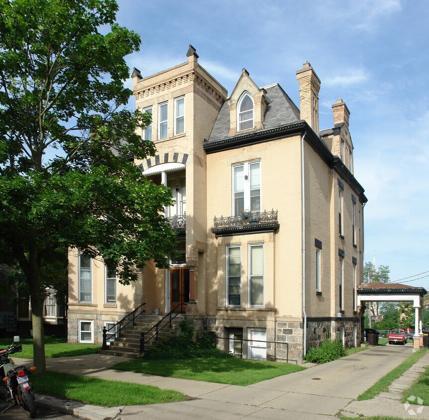 Building Photo - 25 Lafayette Ave