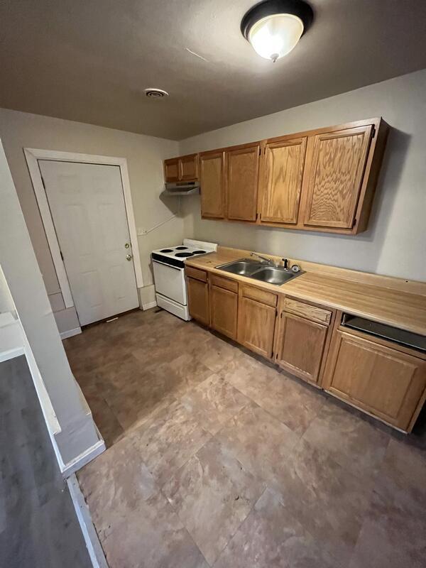 1140 Main St, Follansbee, WV 26037 Condo for Rent in Follansbee, WV