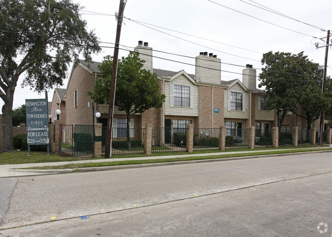 Building Photo - Remington Place Townhomes