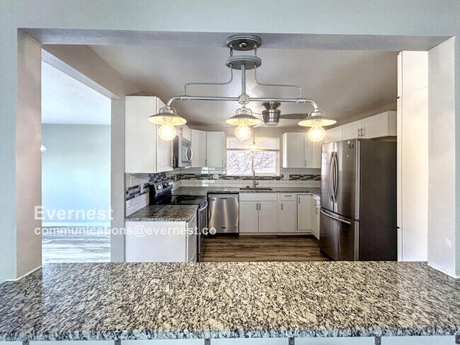 Foto del edificio - 2507 Flintridge Dr