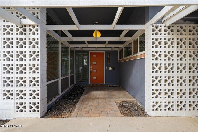 Foto del edificio - 5420 N 82nd St