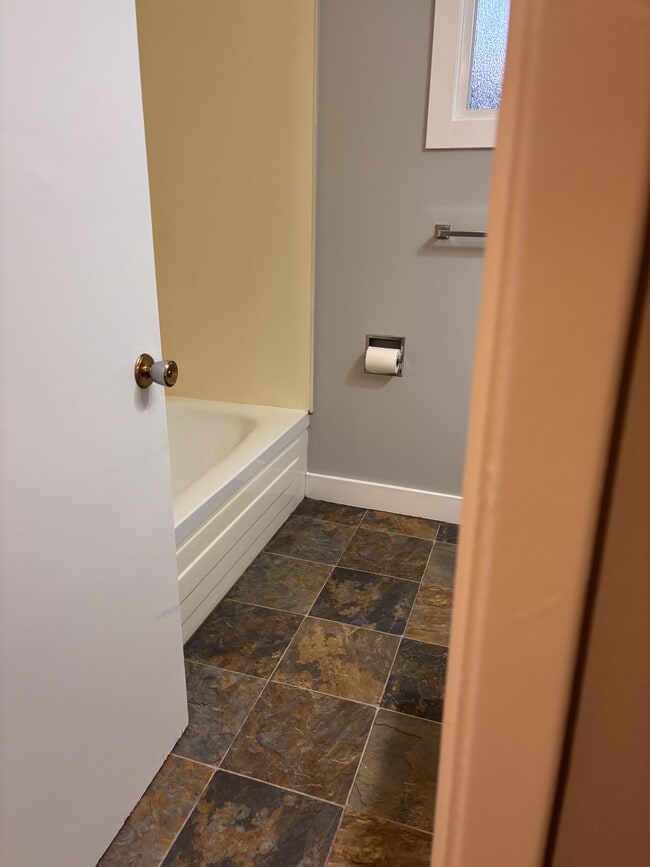 Building Photo - 1900-3001900 Strathcona Ave