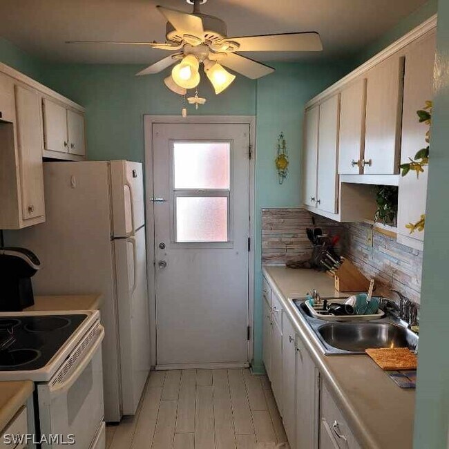 Building Photo - 1766 Cape Coral Pkwy E