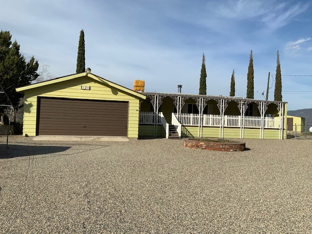 Building Photo - 121 Larch Ct