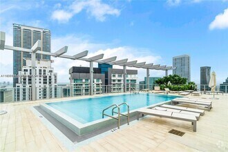 Building Photo - 1100S S Miami Ave