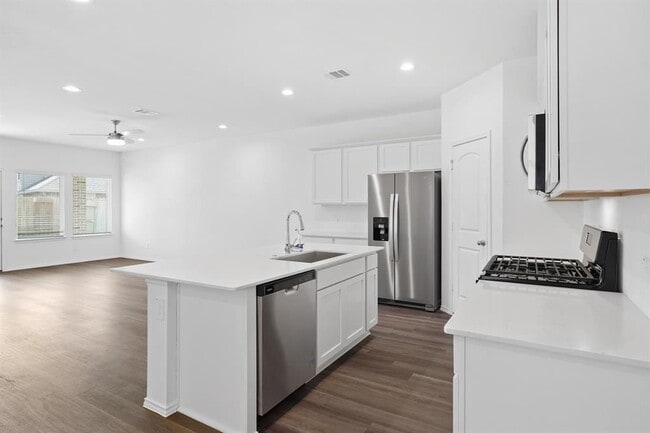 Foto del edificio - 4905 Blue Beetle Rdg Dr