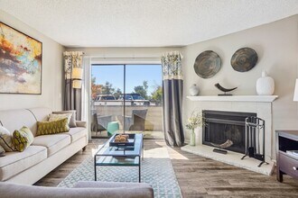 Building Photo - Deer Crest Apartments