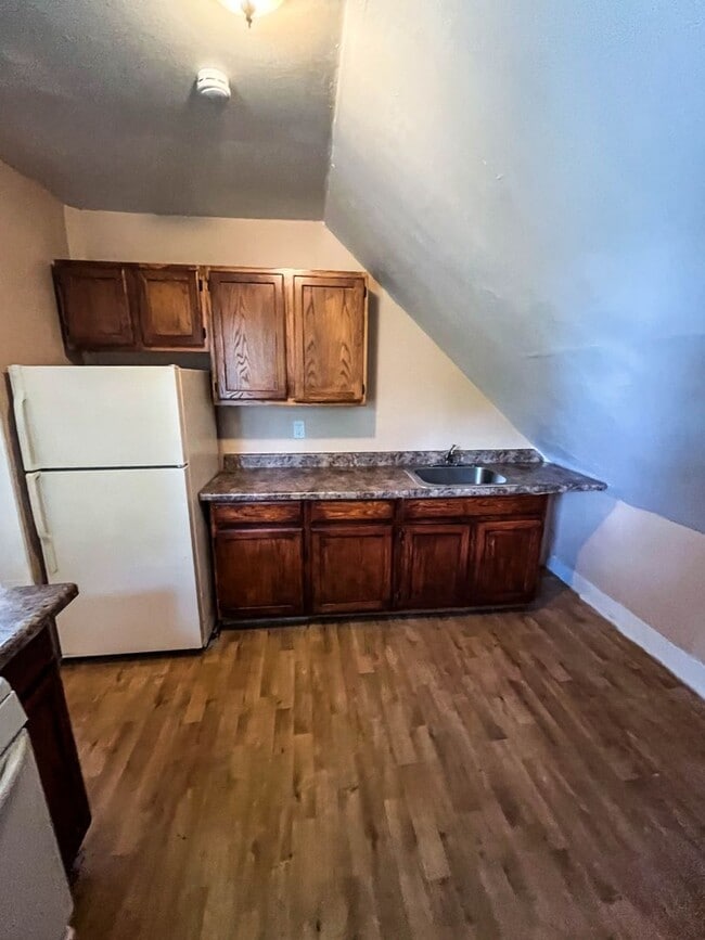 Photo - 67 Derby Ave Apartment