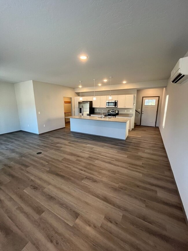 Foto del edificio - 1306/1308 E Farwell