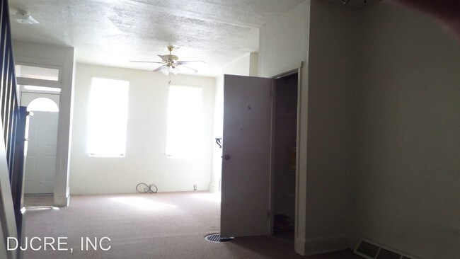 Building Photo - 2203 S Bouvier St