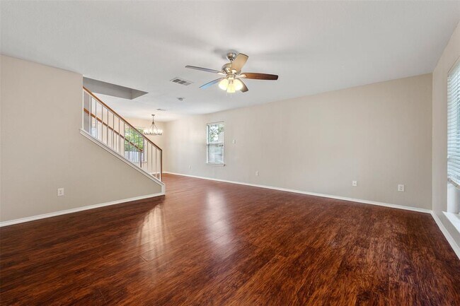 Building Photo - 411 Oxford Dr
