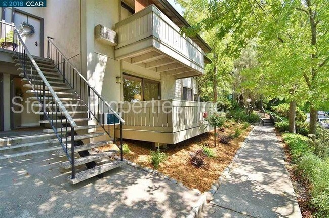Building Photo - 1483 Marchbanks Dr