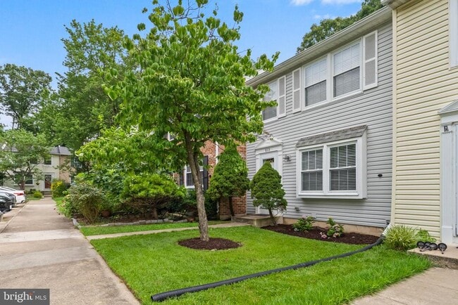 Building Photo - 8113 Loving Forest Ct