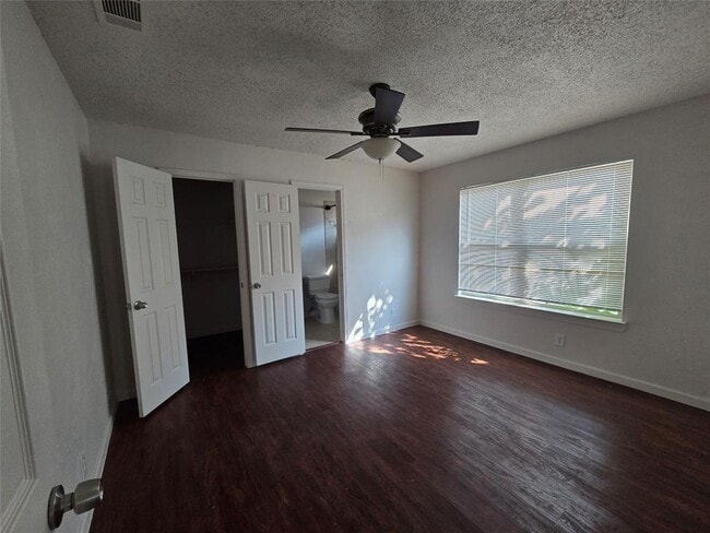 Building Photo - 613 Wagon Wheel Dr