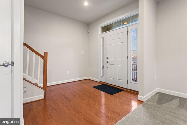 Building Photo - 9152 Kenway Ln