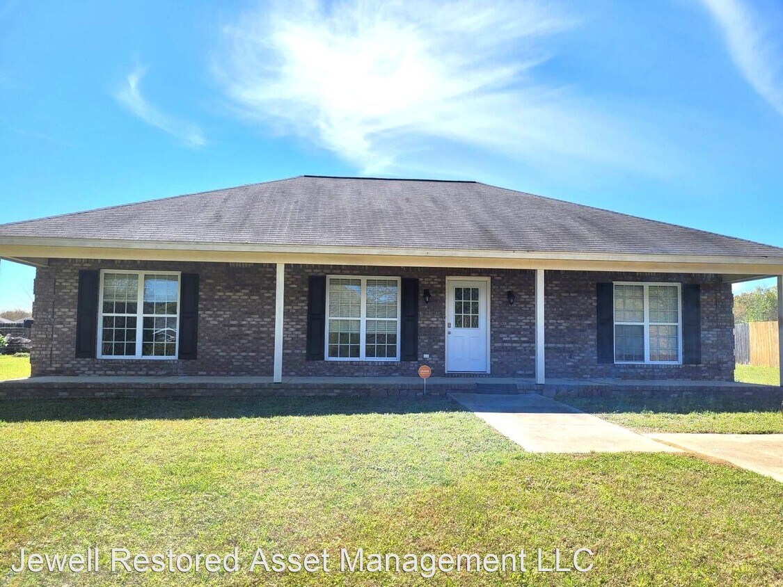 Primary Photo - 3 br, 2 bath House - 5 Moore Rd