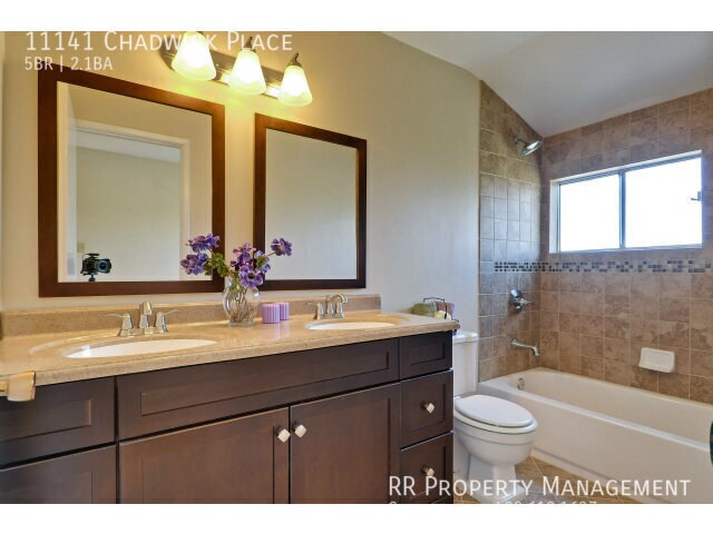 Foto del edificio - 11141 Chadwick Pl