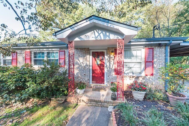 Frente - 4001 Scarlett Ln