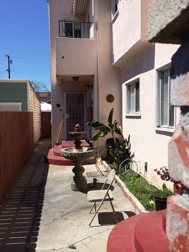 Building Photo - 617 Lime Ave