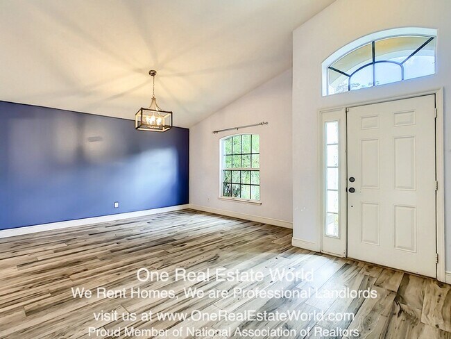Foto del edificio - 3942 Lakeside Reserve Ln