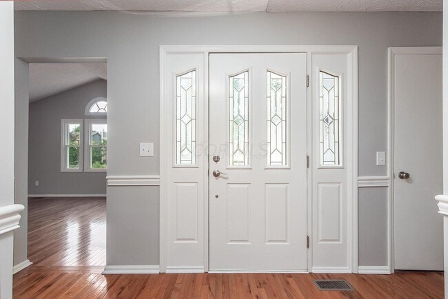 Building Photo - 6611 Fallen Timbers Dr