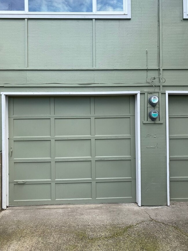 Photo - HSM01 ~ 1555/1565 Copping Street Apartment