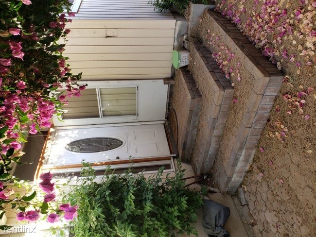 Building Photo - 3 br, 2 bath House - 2439 Thaddeus Dr