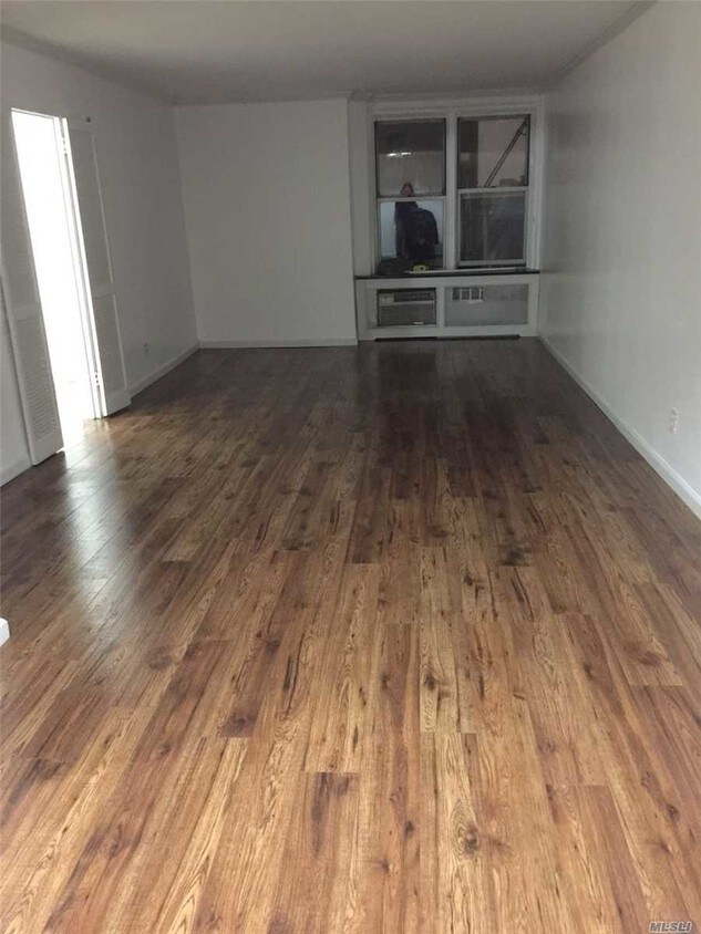 Foto principal - 41-25 Kissena Blvd