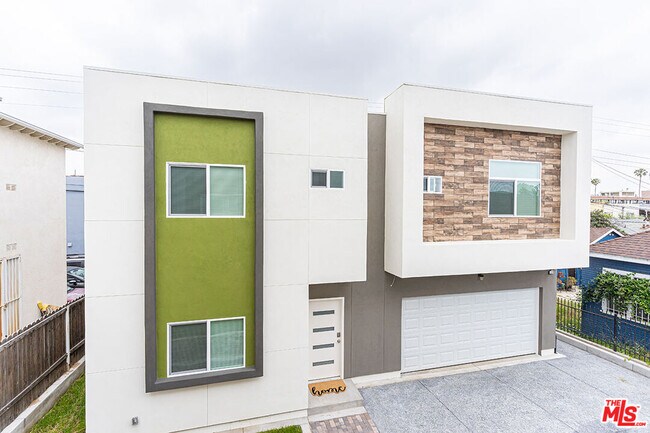 Building Photo - 846 N Edgemont St