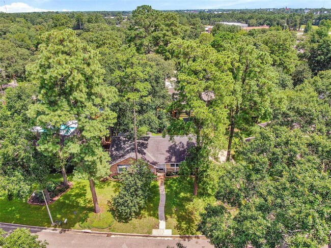 Foto del edificio - 600 N Rivershire Dr