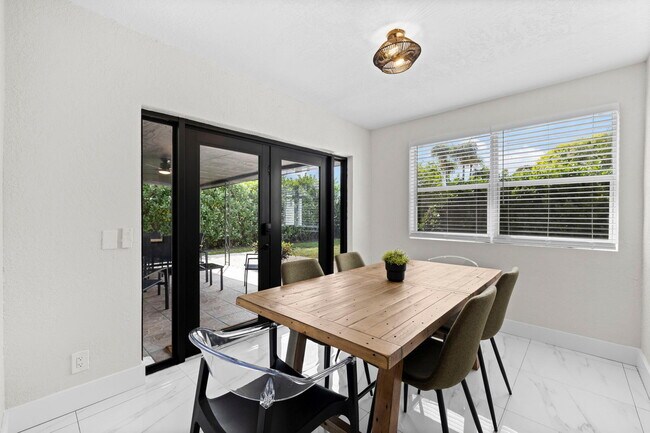 Foto del edificio - 710 SW 70th Ave