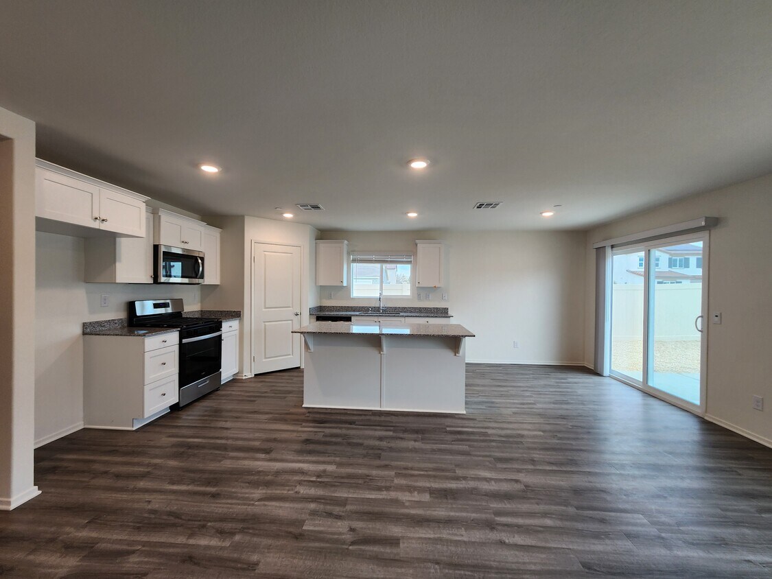 Primary Photo - 4254 W Avenue J5