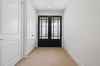 Building Photo - 4308 Avron Dr